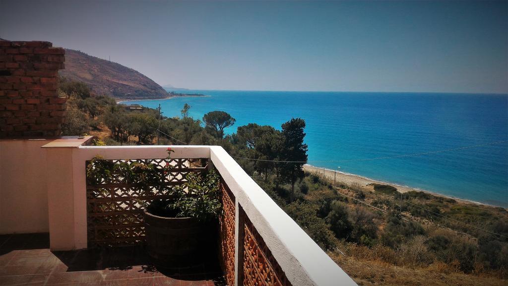 Casa Vacanze U Pignu * Santo Stefano di Camastra